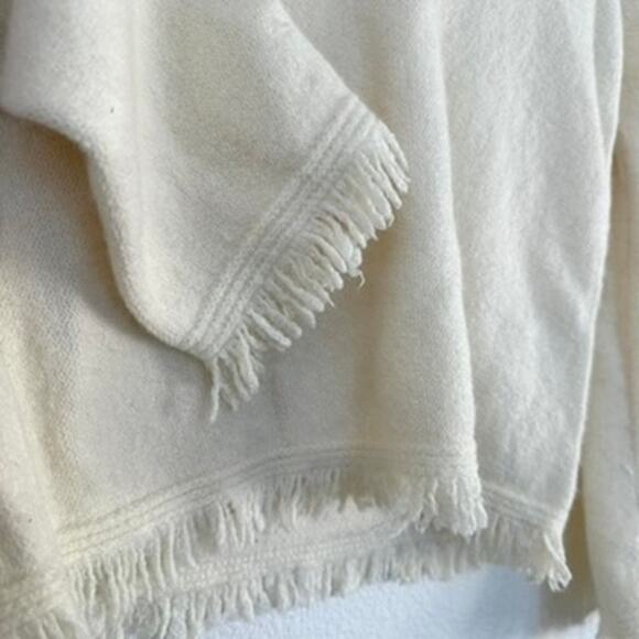 Anthropologie Fringed Cream V-Neck Sweater, Size XXS - Picture 4 of 6
